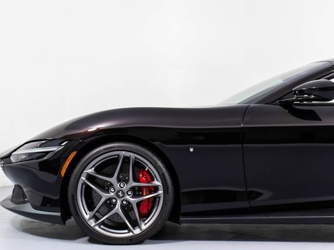 Certified 2025 Ferrari Roma Spider RWD image 29