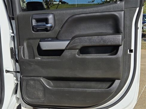 Used 2018 Chevrolet Silverado 1500 LT w/ All Star Edition image 35