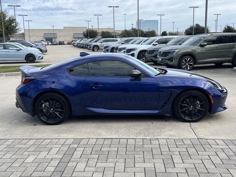 Used 2023 Toyota GR86 Premium image 11