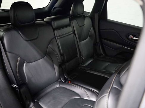 Used 2016 Jeep Cherokee Limited image 42