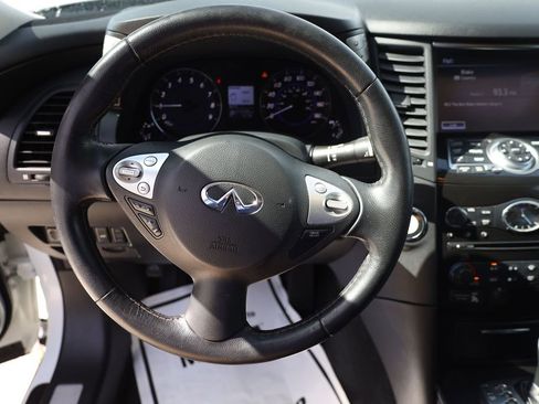 Used 2017 INFINITI QX70 AWD w/ Premium Package image 13