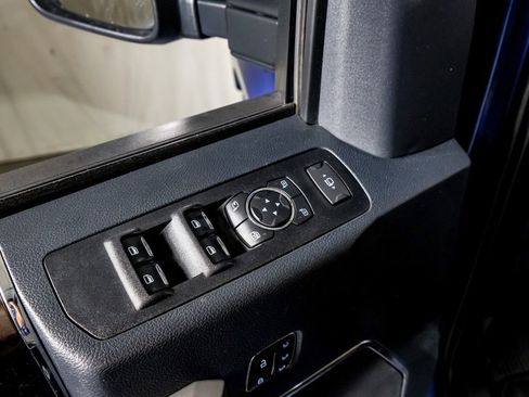 Used 2022 Ford F250 Lariat w/ Chrome Package image 34