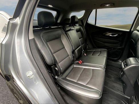 Used 2023 GMC Terrain SLT w/ Infotainment Package II AWD/4WD image 16