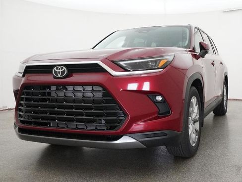 New 2026 Toyota Grand Highlander FWD image 13