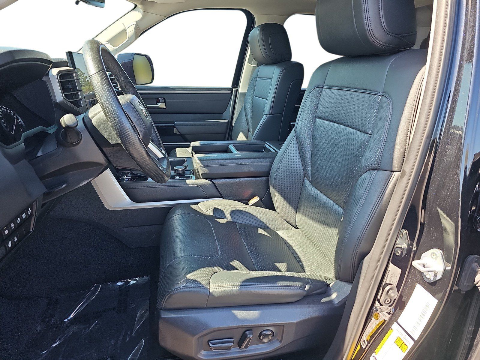 Used 2023 Toyota Tundra Limited AWD/4WD image 12
