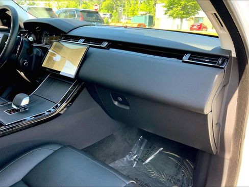 Used 2024 Land Rover Range Rover Velar S AWD/4WD image 18