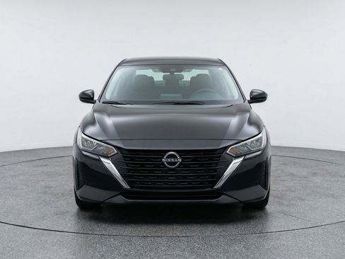 Used 2025 Nissan Sentra SV image 2