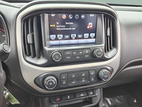 Used 2016 GMC Canyon SLE image 21