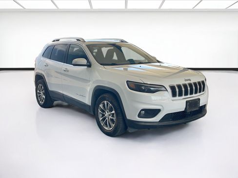 Used 2021 Jeep Cherokee Latitude Lux FWD image 3