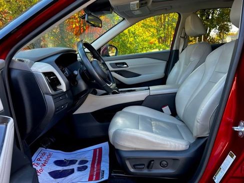 Used 2021 Nissan Rogue SL image 14