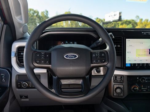 New 2026 Ford F250 XLT w/ XLT Premium Package AWD/4WD image 28