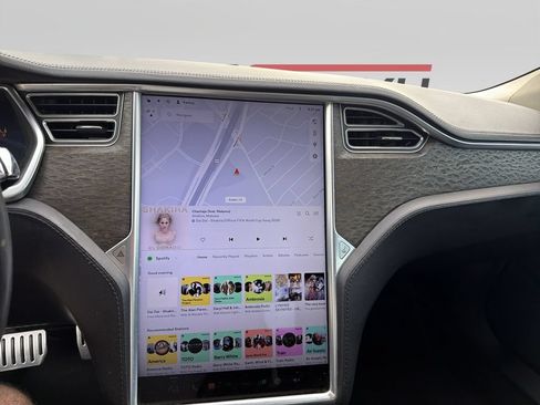 Used 2013 Tesla Model S Performance RWD image 13