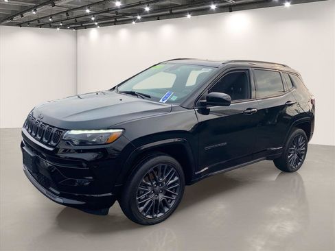Used 2023 Jeep Compass High Altitude AWD/4WD image 3