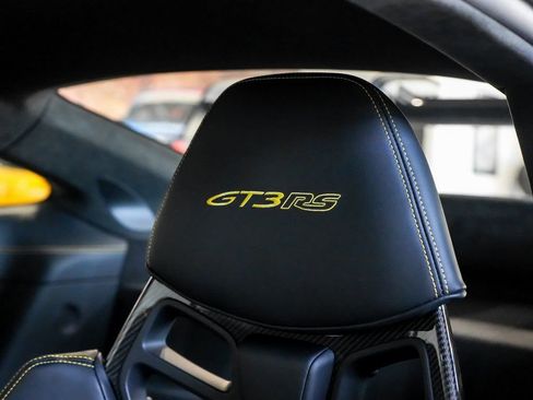 Certified 2025 Porsche 911 GT3 RS RWD image 16