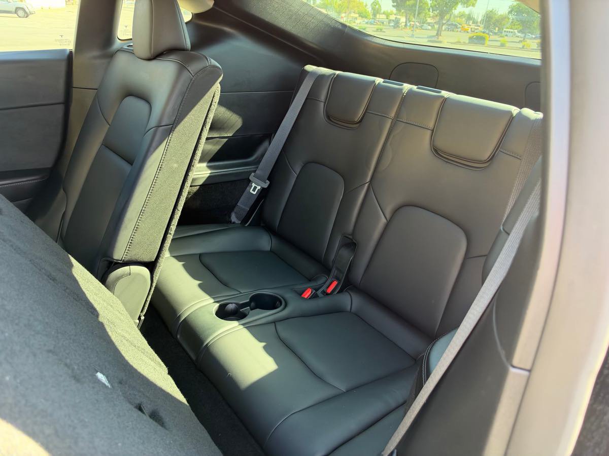 Used 2024 Tesla Model Y Long Range AWD/4WD image 21