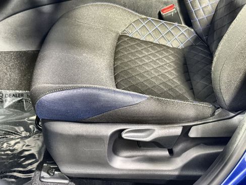 Used 2022 Toyota C-HR XLE image 14