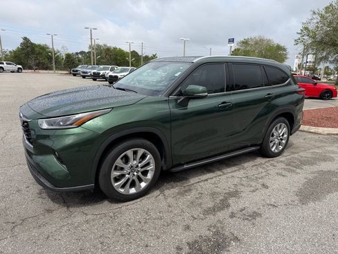 Used 2023 Toyota Highlander Limited image 13