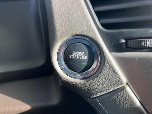 Certified 2019 GMC Yukon XL Denali w/ Denali Ultimate Package image 17