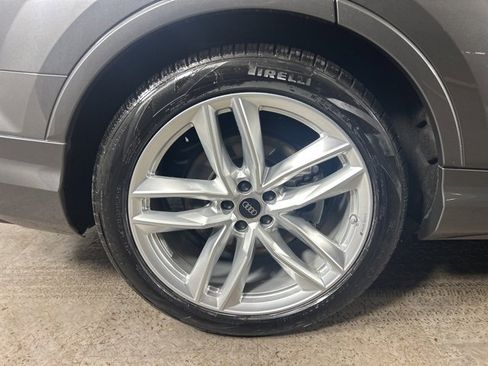 Certified 2025 Audi Q7 3.0T Premium Plus w/ Premium Plus Package image 9