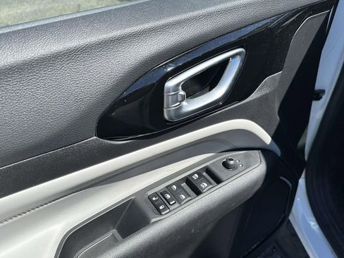 Used 2023 Jeep Compass Limited image 17