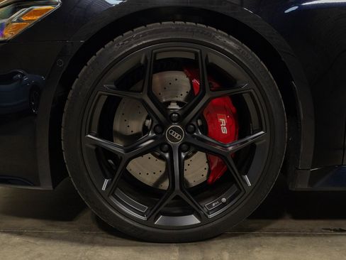 Used 2024 Audi RS 6 performance image 27