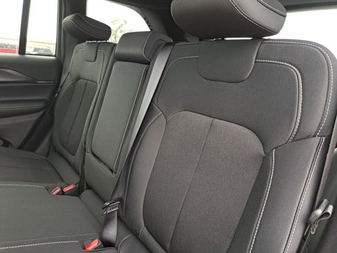 New 2026 Jeep Grand Cherokee Laredo image 24