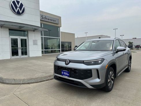 New 2025 Volkswagen Tiguan S image 2