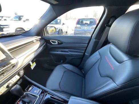 New 2026 Jeep Compass Trailhawk w/ Sun, Sound & Navigation Group image 30