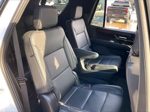 Certified 2025 GMC Yukon Denali image 19