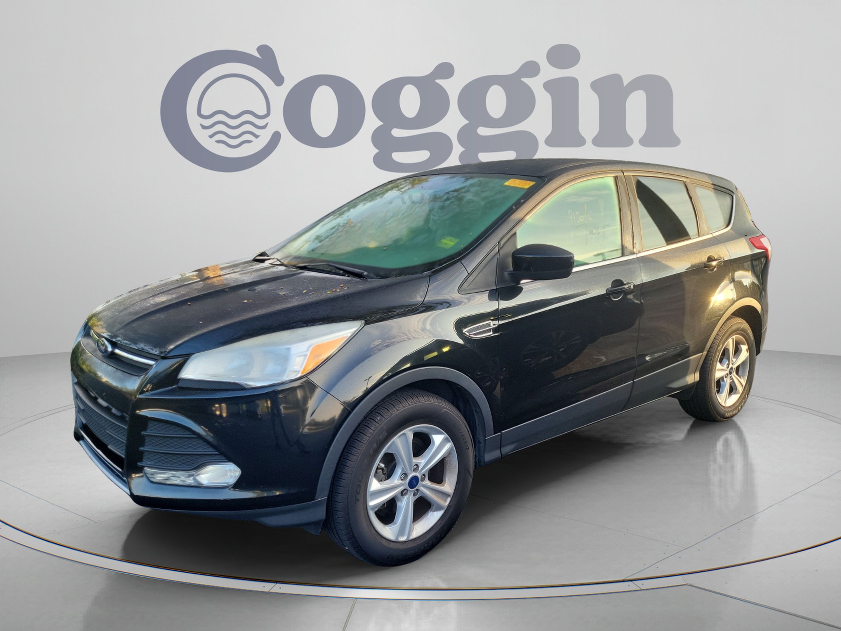 Used 2015 Ford Escape SE FWD image 1