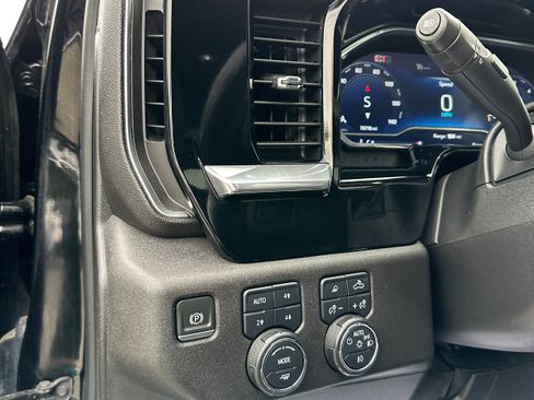 Used 2024 Chevrolet Silverado 2500 LTZ w/ LTZ Plus Package AWD/4WD image 15