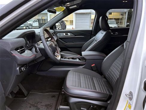 Used 2025 Ford Explorer ST-Line image 11