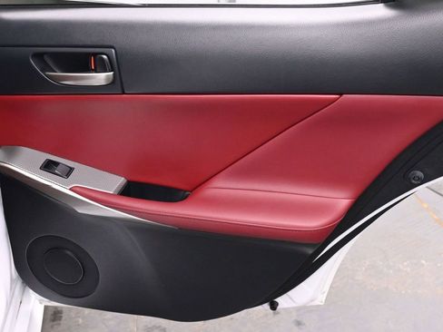 Used 2018 Lexus IS 300 F Sport image 16