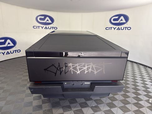 Used 2024 Tesla Cybertruck AWD Crew Cab image 4