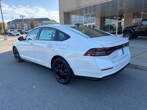 New 2025 Honda Accord SE image 2