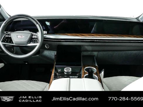 Certified 2026 Cadillac Escalade Platinum Sport w/ LPO, ONYX Package image 24