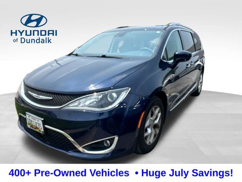 Used 2019 Chrysler Pacifica Touring-L Plus FWD image 1