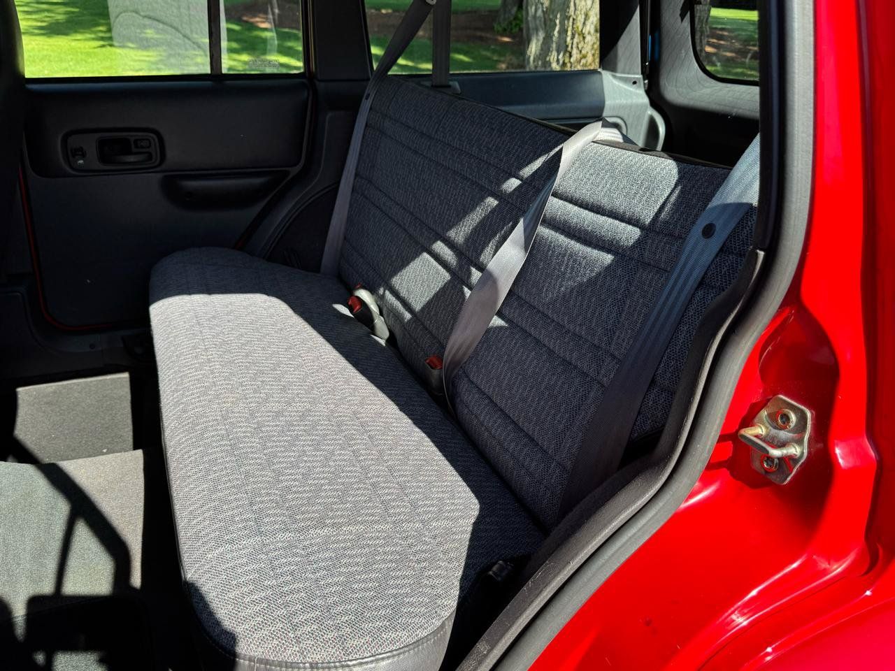 Used 2000 Jeep Cherokee Sport AWD/4WD image 12