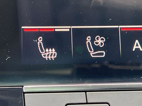 Used 2022 Audi Q7 Premium Plus w/ Premium Plus Package image 32