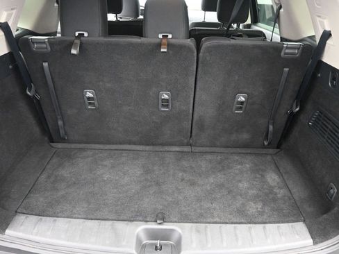 Used 2024 Nissan Pathfinder S image 14