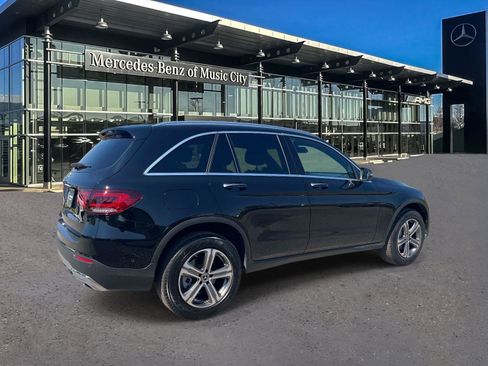 Certified 2022 Mercedes-Benz GLC 300 image 3