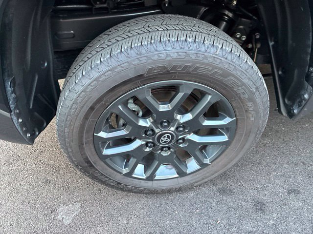 Used 2025 Toyota Tundra Platinum AWD/4WD image 9