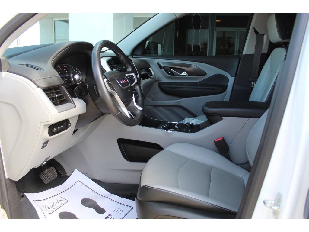 Used 2022 GMC Terrain SLT w/ Infotainment Package II FWD image 9
