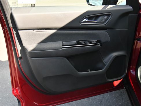 Used 2024 Honda Prologue EX image 14