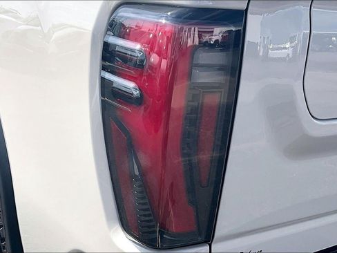 Used 2026 GMC Sierra 2500 AT4 w/ AT4 Premium Plus Package AWD/4WD image 28