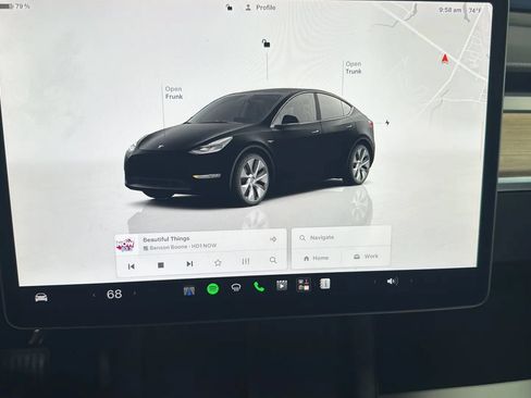 Used 2024 Tesla Model Y Long Range RWD image 16