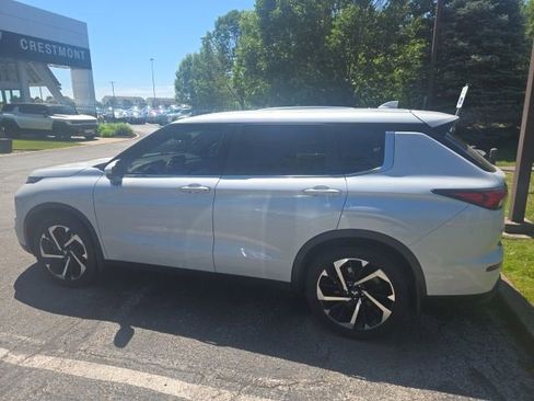 Used 2022 Mitsubishi Outlander ES AWD/4WD image 7
