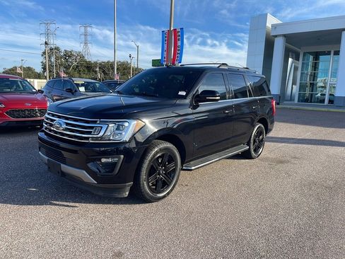Certified 2021 Ford Expedition XLT image 2