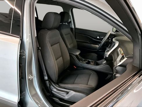 Used 2023 GMC Acadia SLE w/ Driver Convenience Package FWD image 9