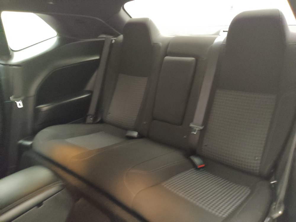 Used 2022 Dodge Challenger SXT RWD image 18